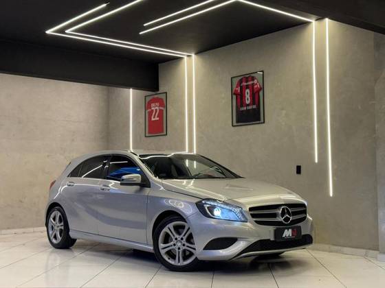 MERCEDES-BENZ A 200 1.6 TURBO 16V FLEX 4P AUTOMÁTICO MERCEDES-BENZ A 200 1.6 TURBO 16V FLEX 4P AUTOMÁTICO